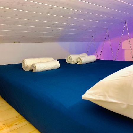 Aria Condizionata, Loft A 13' Dal Duomo Con Ampio Balcone Wifi E Netflix Lägenhet Milano Exteriör bild